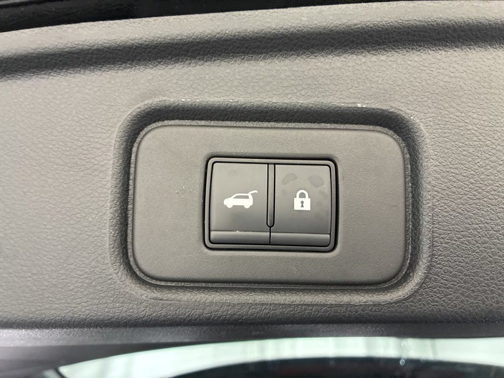 Used 2025 Nissan Pathfinder SV AWD/4WD image 7