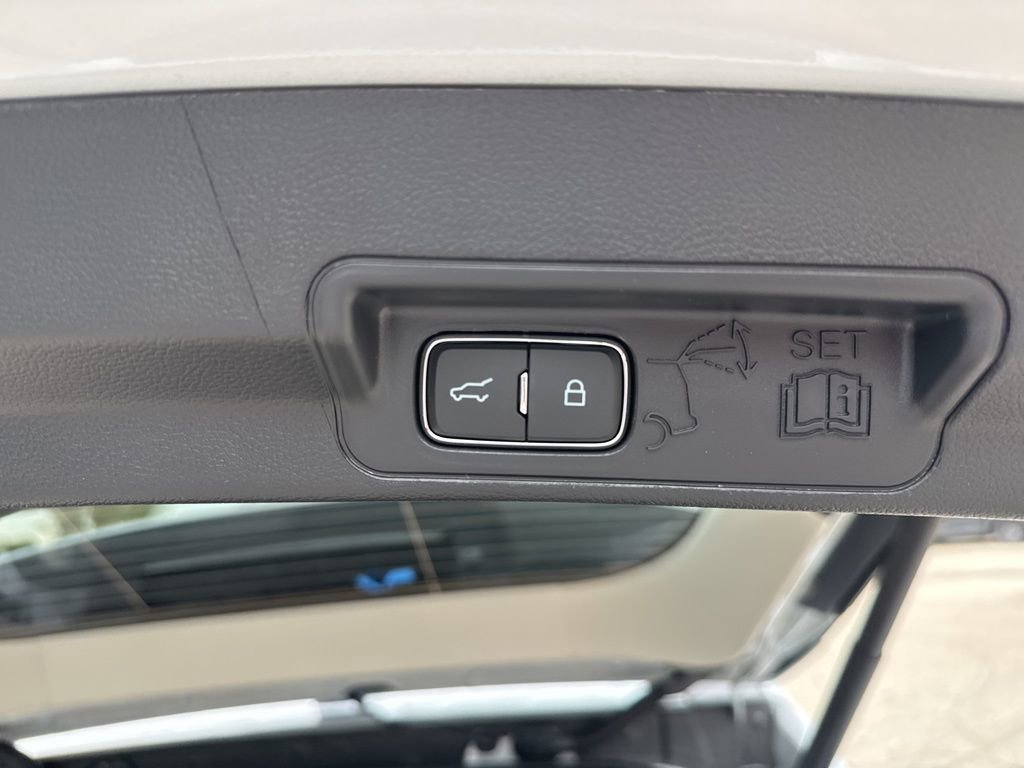 New 2026 Ford Explorer Active w/ Active Comfort Package image 22