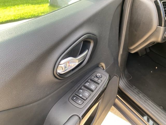 Used 2023 Jeep Cherokee Altitude Lux AWD/4WD image 52