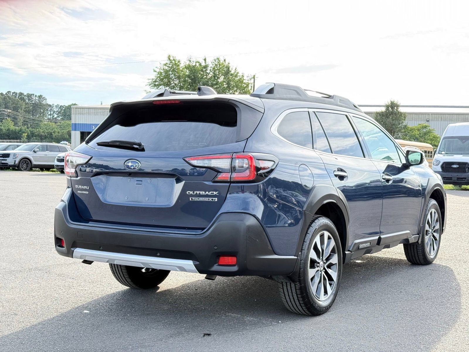 Used 2023 Subaru Outback Touring XT AWD/4WD image 8
