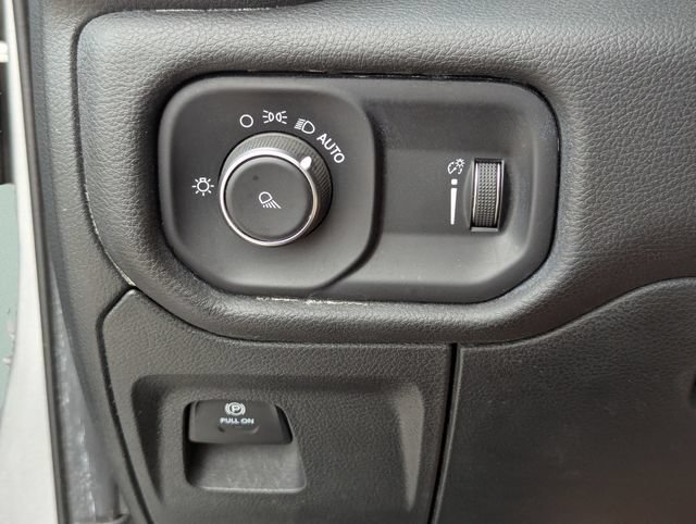 Certified 2024 RAM 1500 Laramie RWD image 16