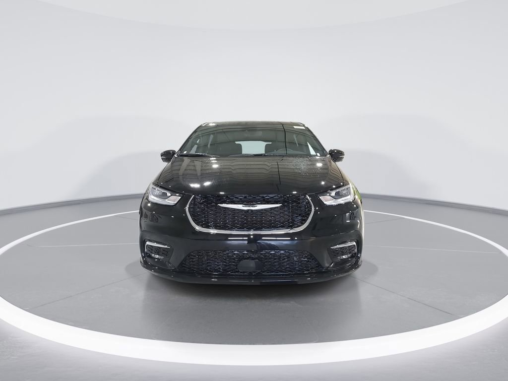 New 2026 Chrysler Pacifica Select image 3