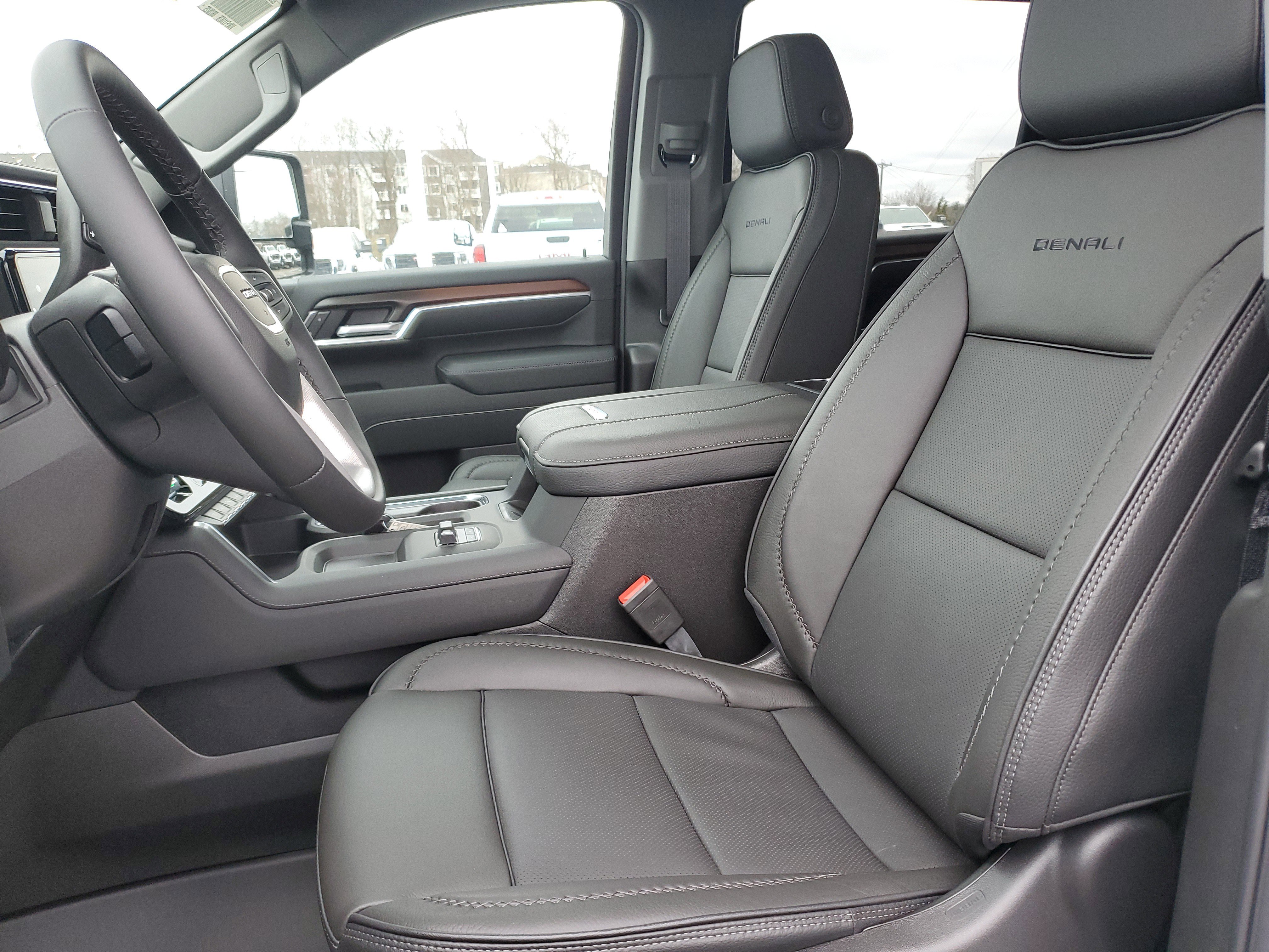 New 2026 GMC Sierra 3500 Denali w/ Denali Reserve Package image 29