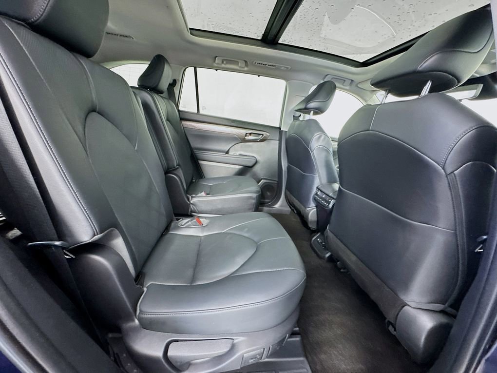 Used 2023 Toyota Highlander Platinum image 27