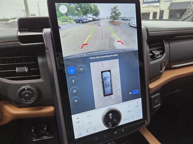 Used 2024 Ford Expedition Platinum RWD image 11