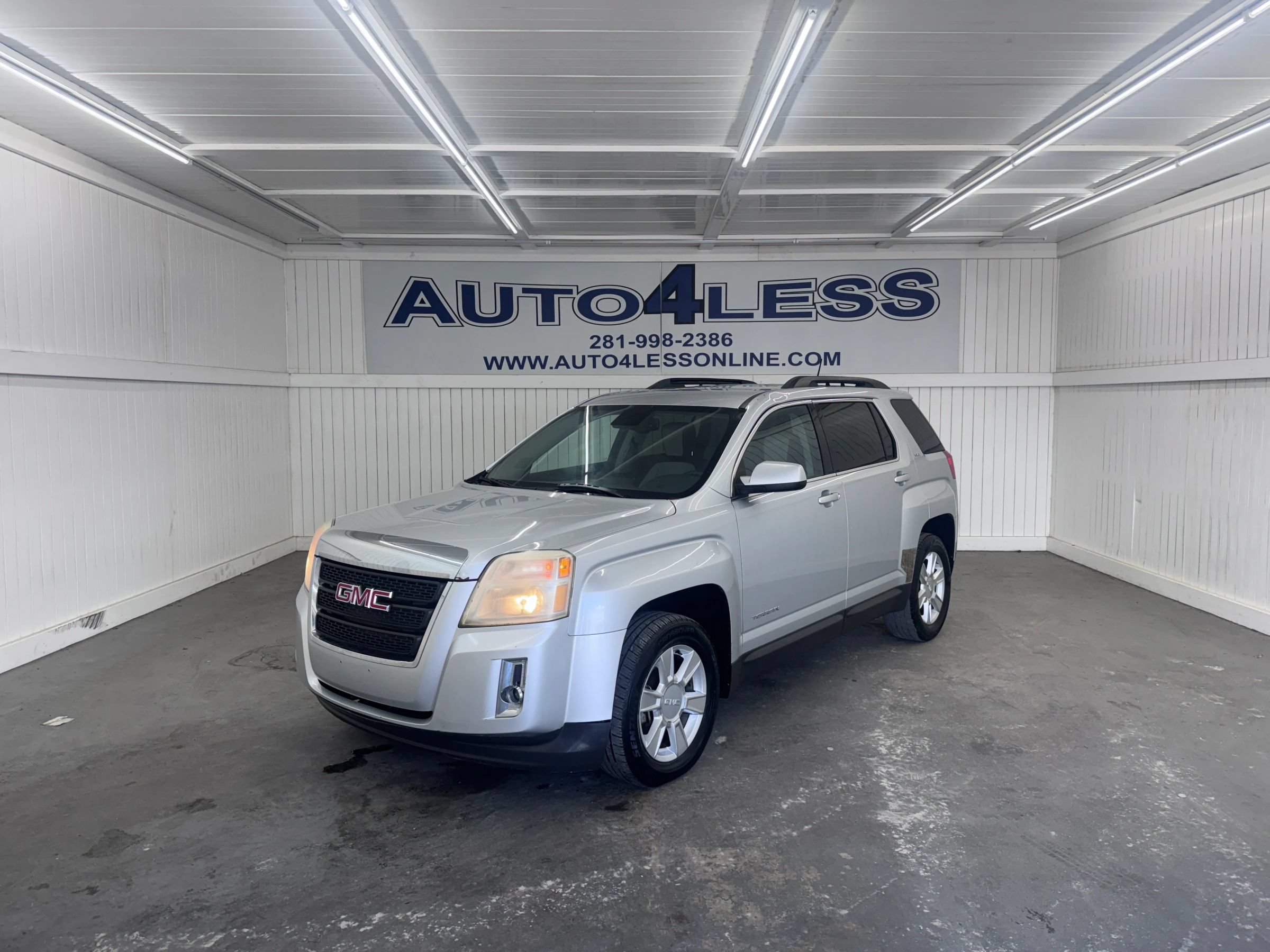 Used 2013 GMC Terrain SLT FWD image 1