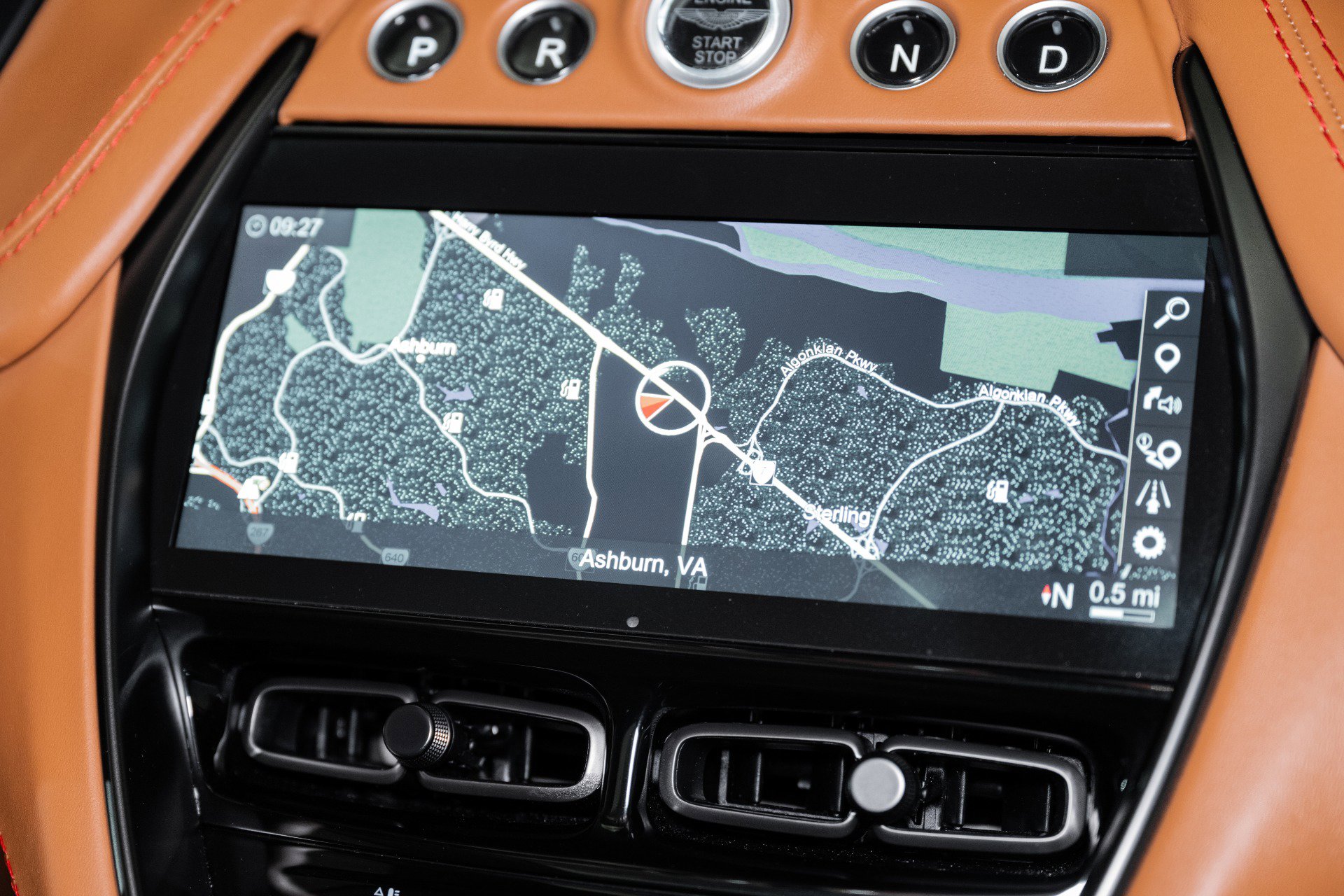 Used 2023 Aston Martin DBX 707 image 9