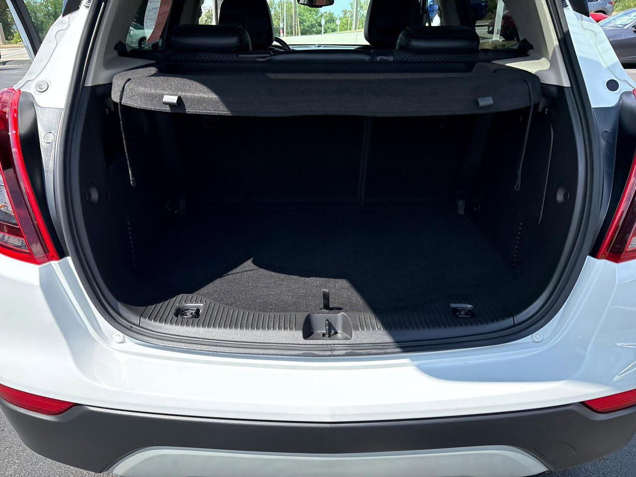 Used 2022 Buick Encore Preferred w/ Safety Package image 29