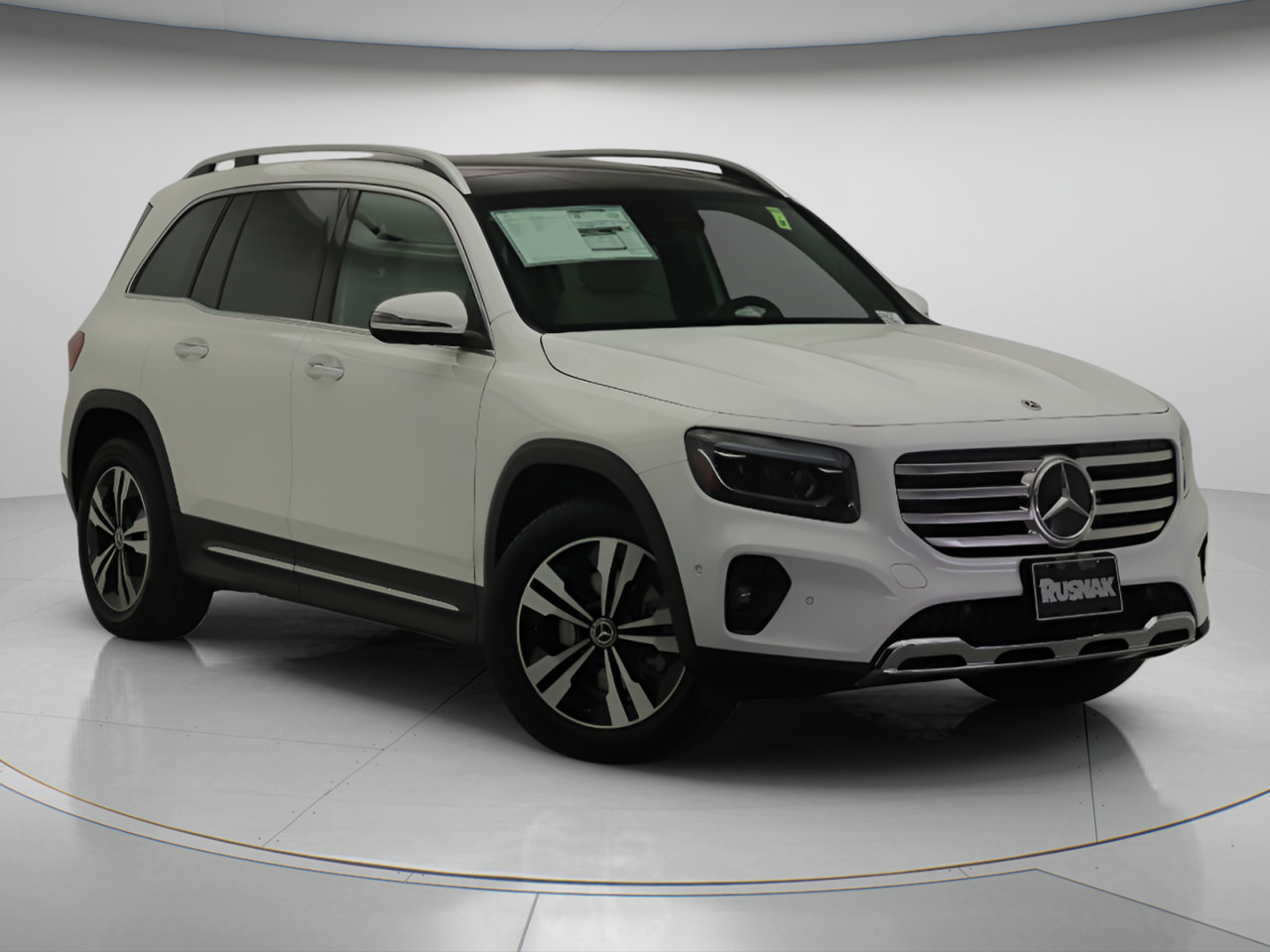 New 2026 Mercedes-Benz GLB 250 image 1