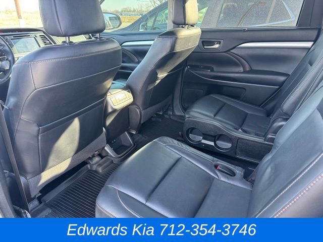 Used 2018 Toyota Highlander XLE w/ Protection Package #3 image 17