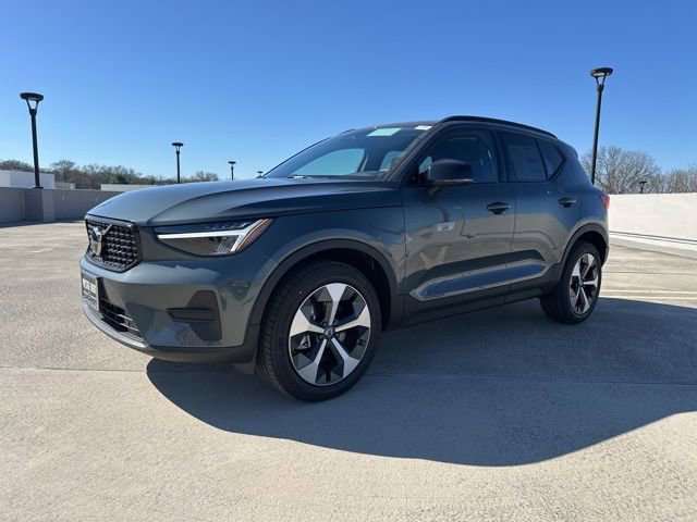 New 2026 Volvo XC40 B5 Core w/ Protection Package Premier image 3
