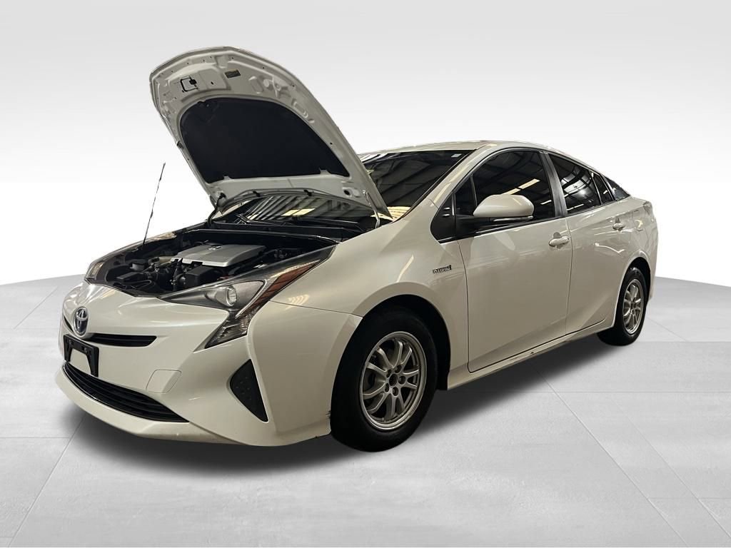 Used 2016 Toyota Prius Two image 12