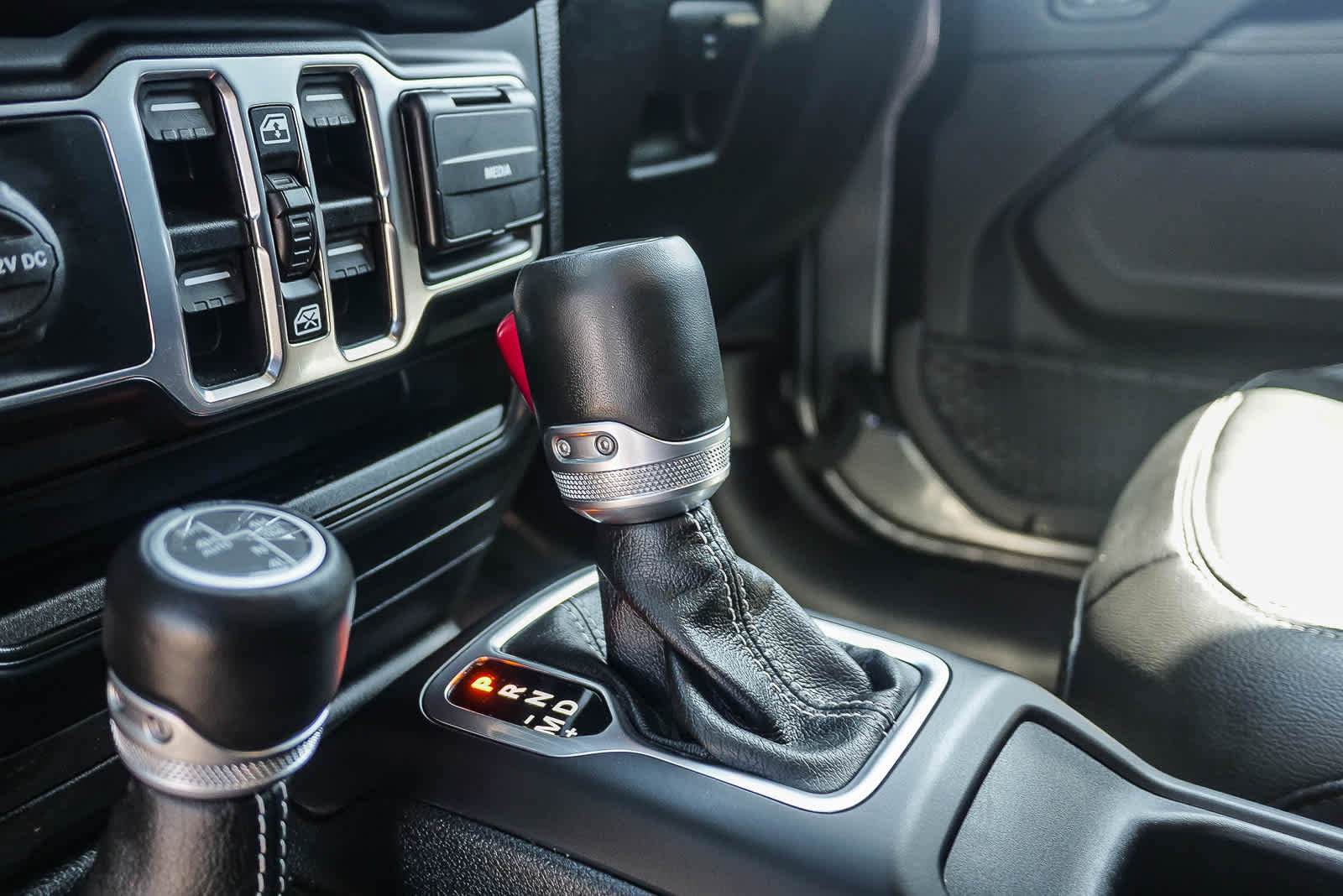 Used 2021 Jeep Wrangler Unlimited Sahara w/ Cold Weather Group image 20