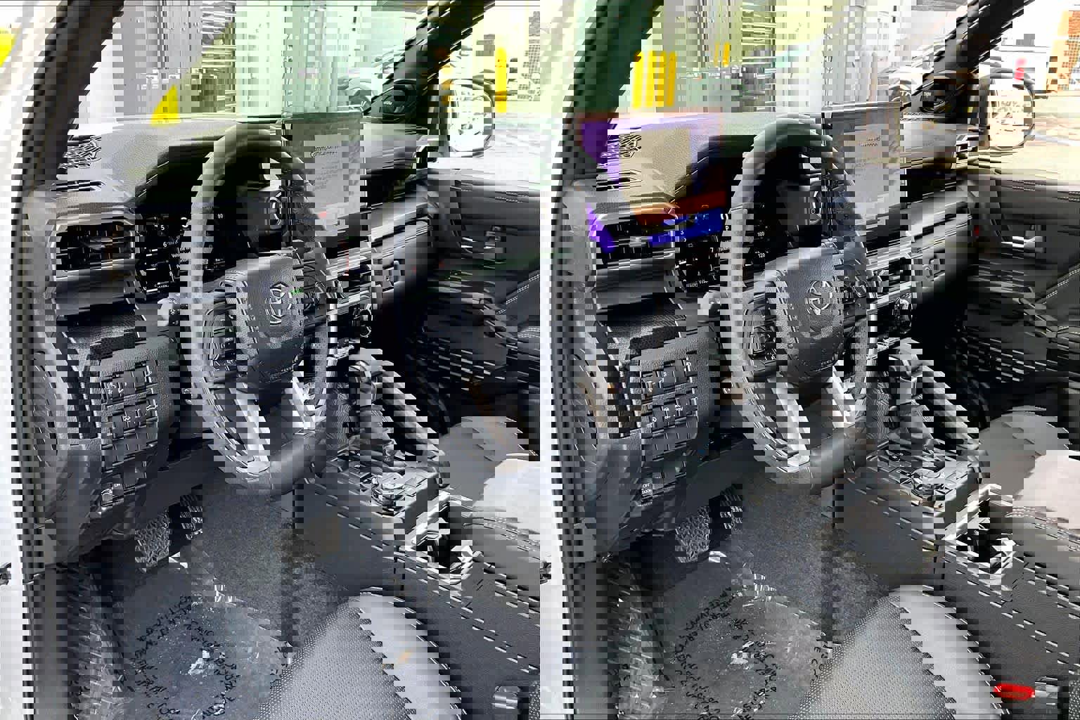 Used 2025 Toyota 4Runner Limited image 17