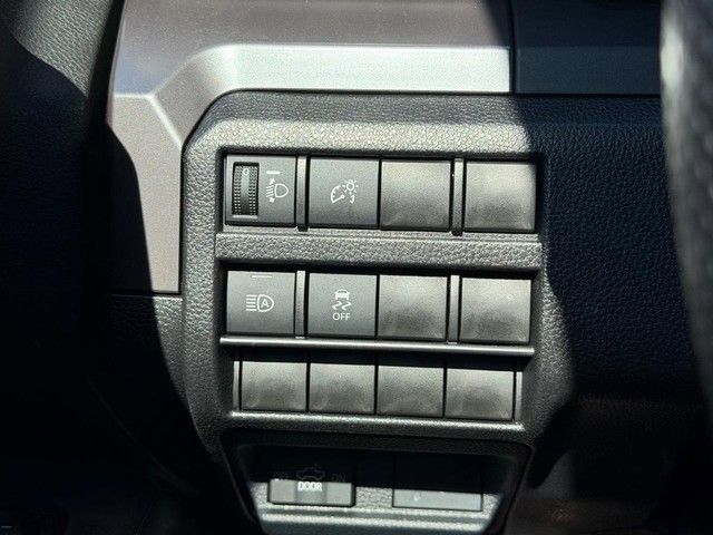 Used 2025 Toyota Tacoma SR5 RWD image 18