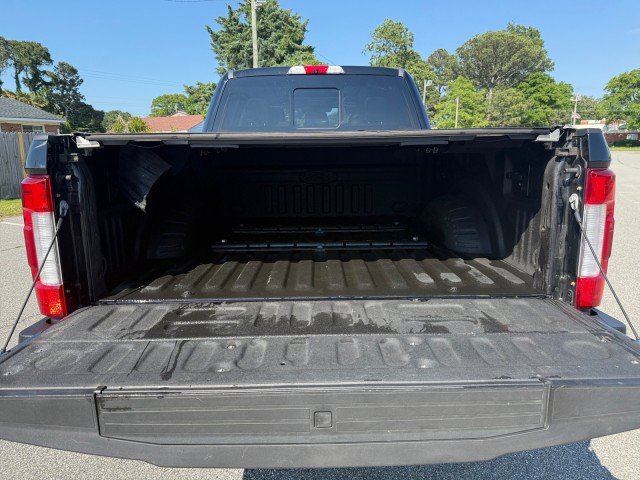Used 2017 Ford F250 Lariat w/ Lariat Ultimate Package AWD/4WD image 16
