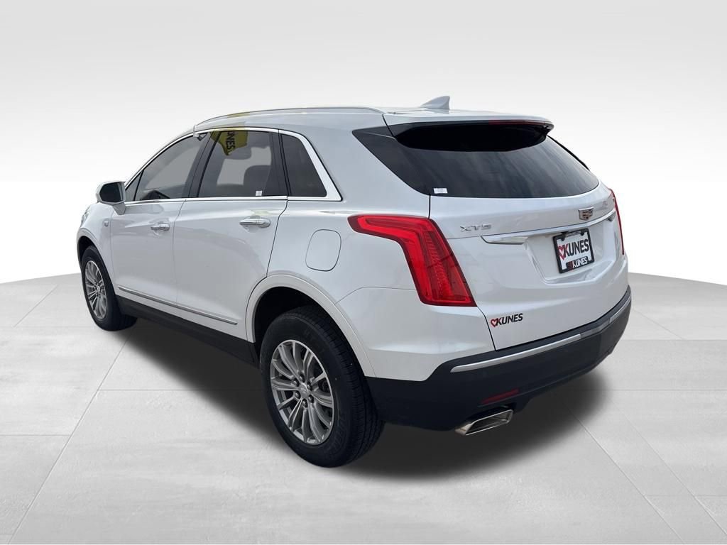 Used 2018 Cadillac XT5 Luxury w/ Driver Awareness Package image 7