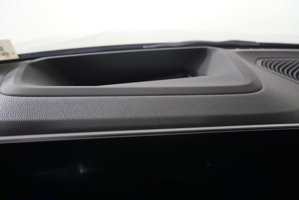 Certified 2025 BMW 330i Sedan image 23