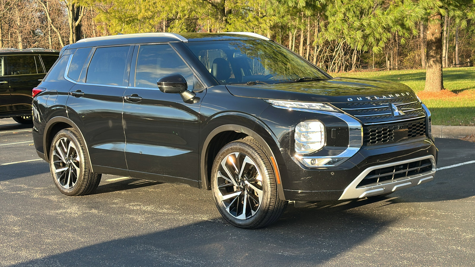 Used 2022 Mitsubishi Outlander SEL image 2