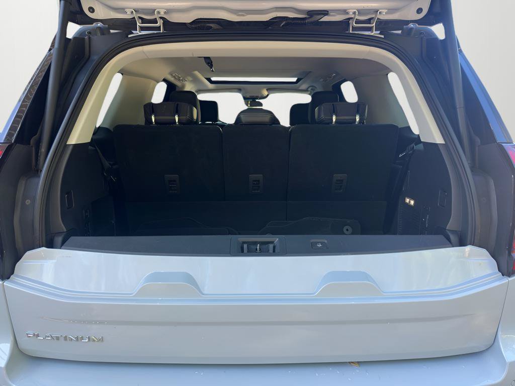 Used 2025 Ford Expedition Platinum AWD/4WD image 23