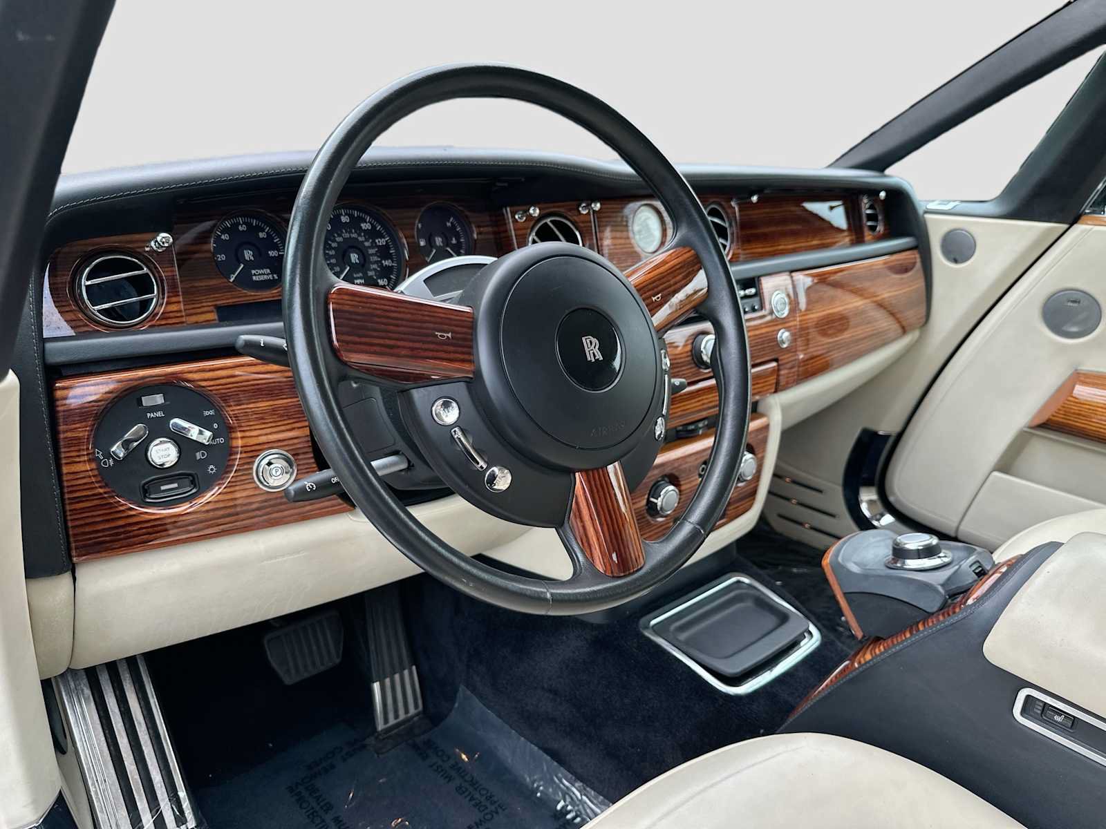 Used 2009 Rolls-Royce Phantom Drophead Coupe RWD image 9