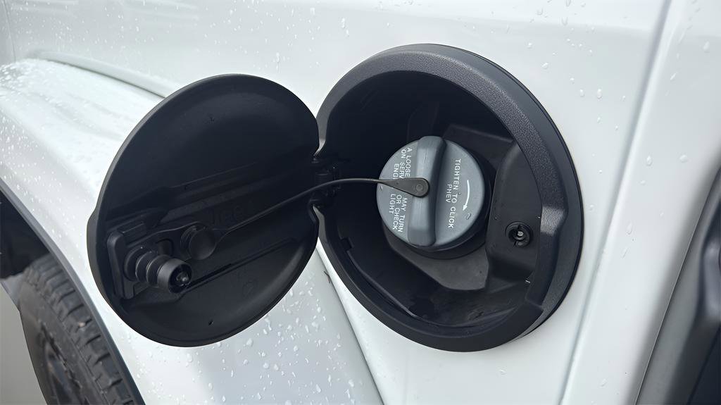 Used 2024 Jeep Wrangler Sahara 4xe image 37