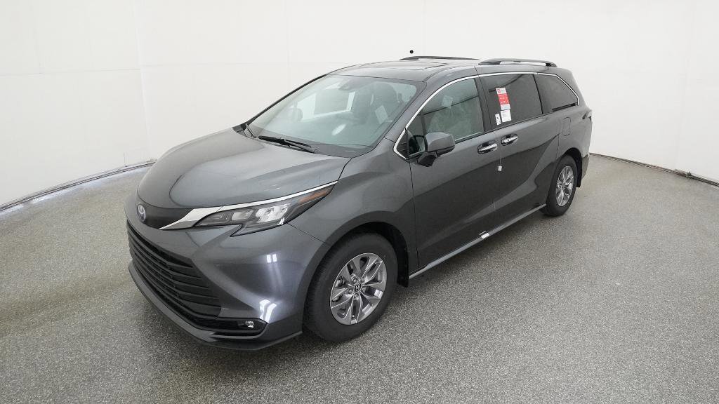 New 2025 Toyota Sienna XLE