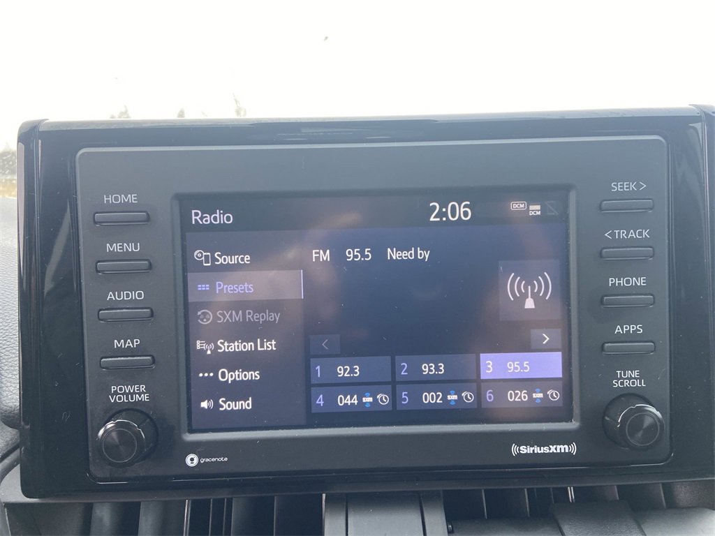 Used 2022 Toyota RAV4 LE image 13