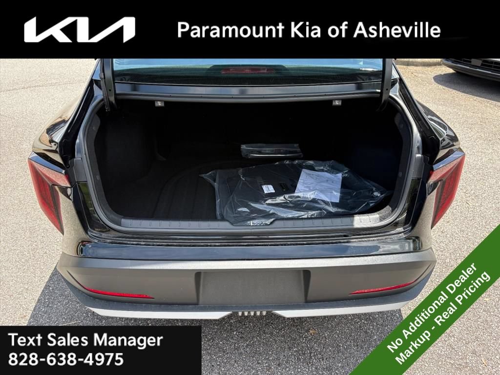 New 2026 Kia K4 FWD image 29
