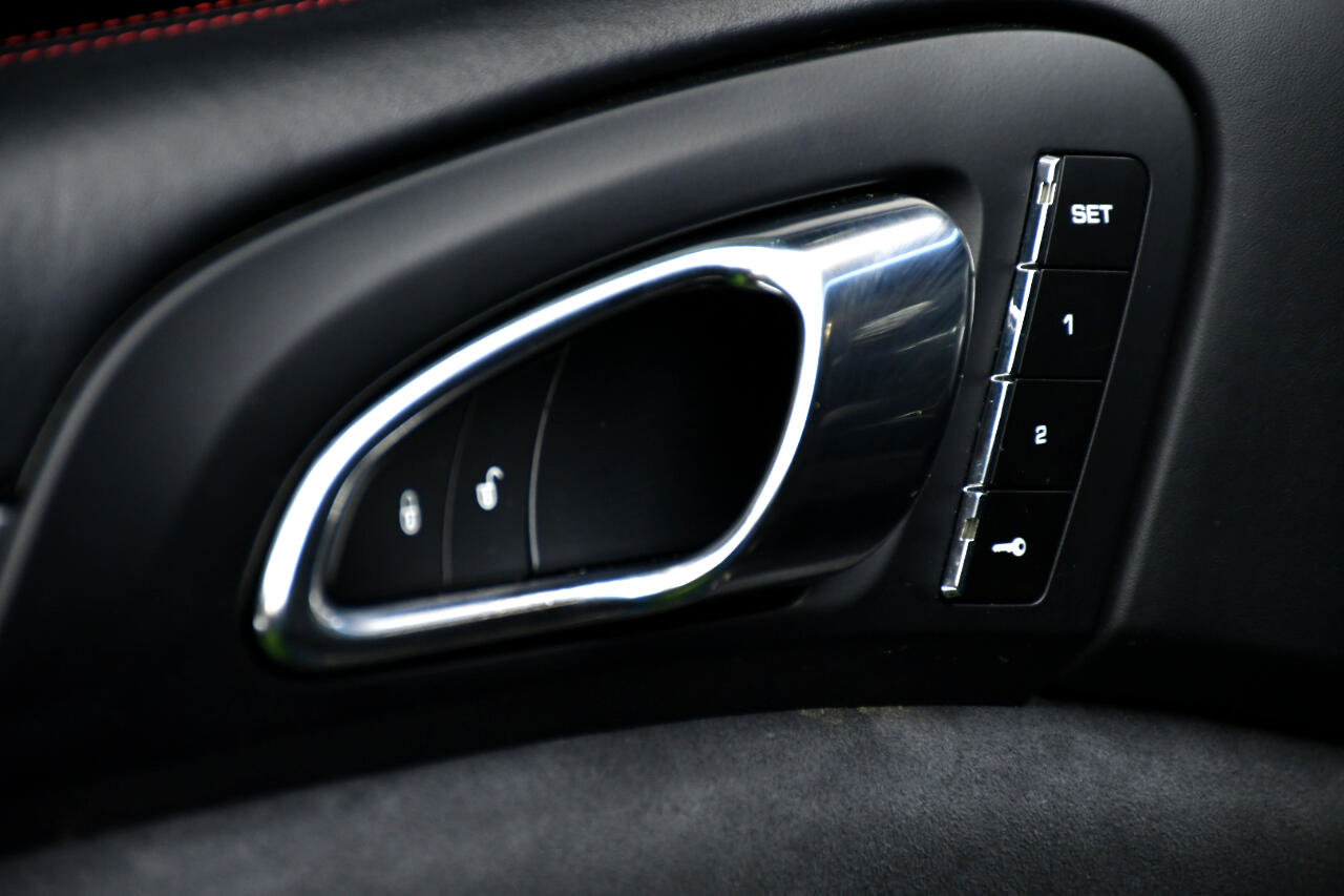 Used 2017 Porsche Cayenne GTS image 19