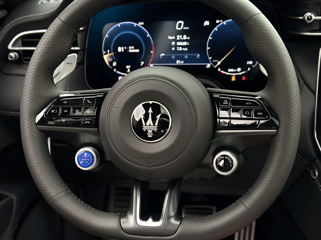 New 2025 Maserati Grecale Modena AWD/4WD image 21