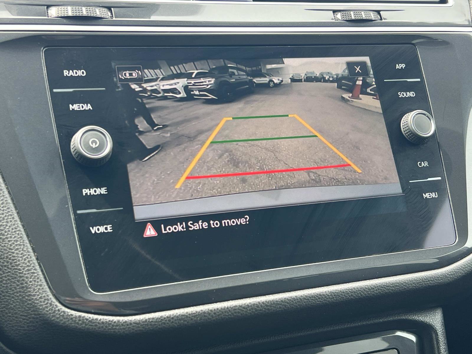 Certified 2023 Volkswagen Tiguan SE image 14