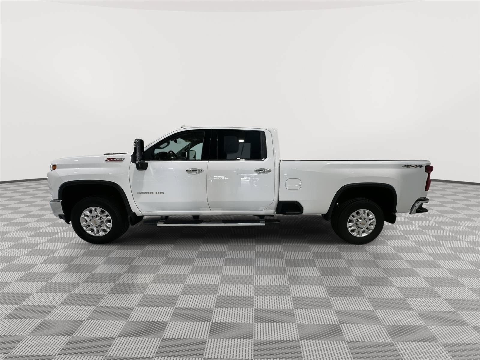 Used 2022 Chevrolet Silverado 3500 LTZ w/ Z71 Off-Road Package AWD/4WD image 2