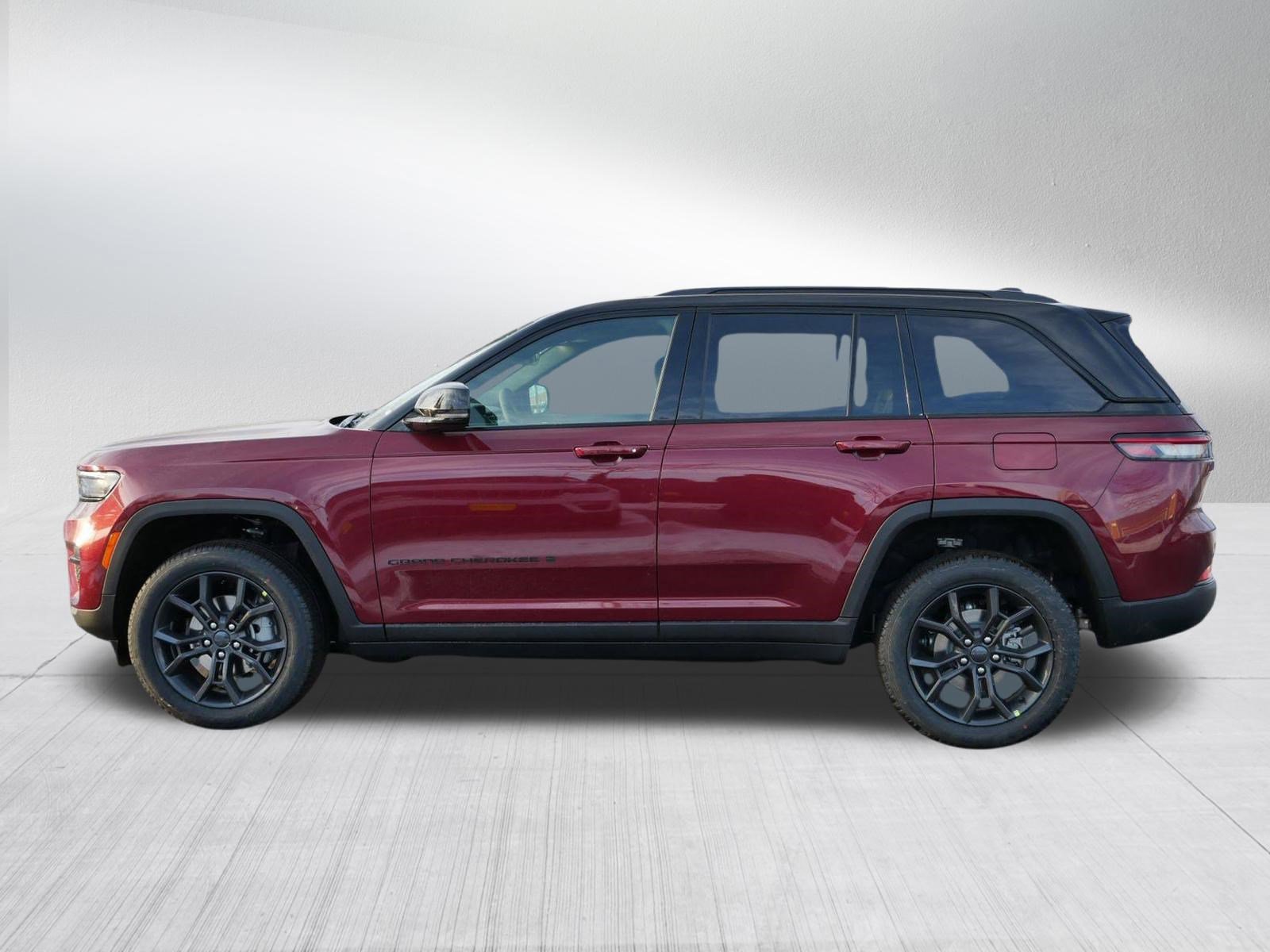 New 2025 Jeep Grand Cherokee Limited image 4