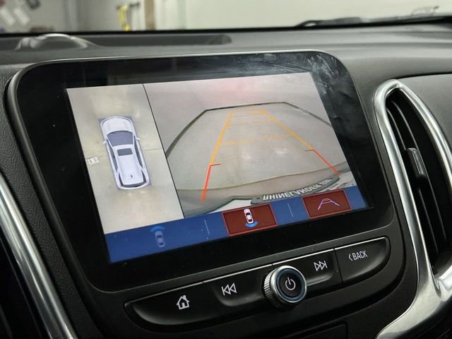 Used 2018 Chevrolet Equinox Premier image 14