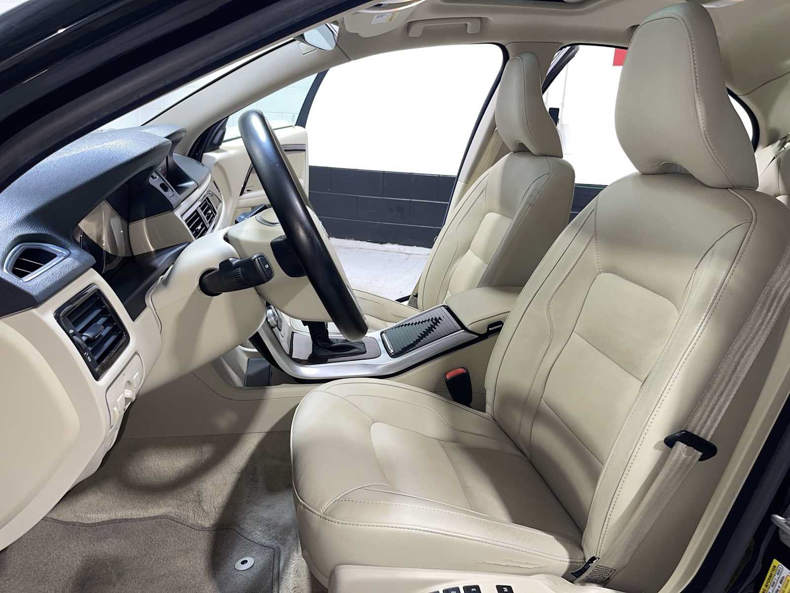 Used 2016 Volvo S80 T5 w/ Convenience Package FWD image 11