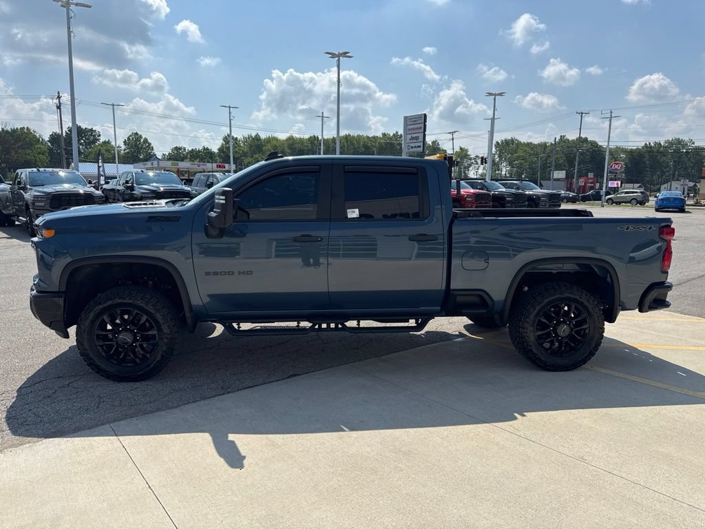 Used 2025 Chevrolet Silverado 2500 Custom w/ Custom Value Package AWD/4WD image 9
