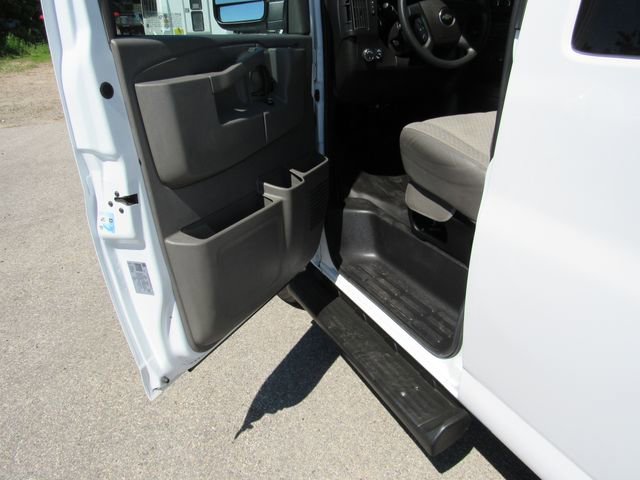 Used 2023 Chevrolet Express 3500 LS RWD image 10