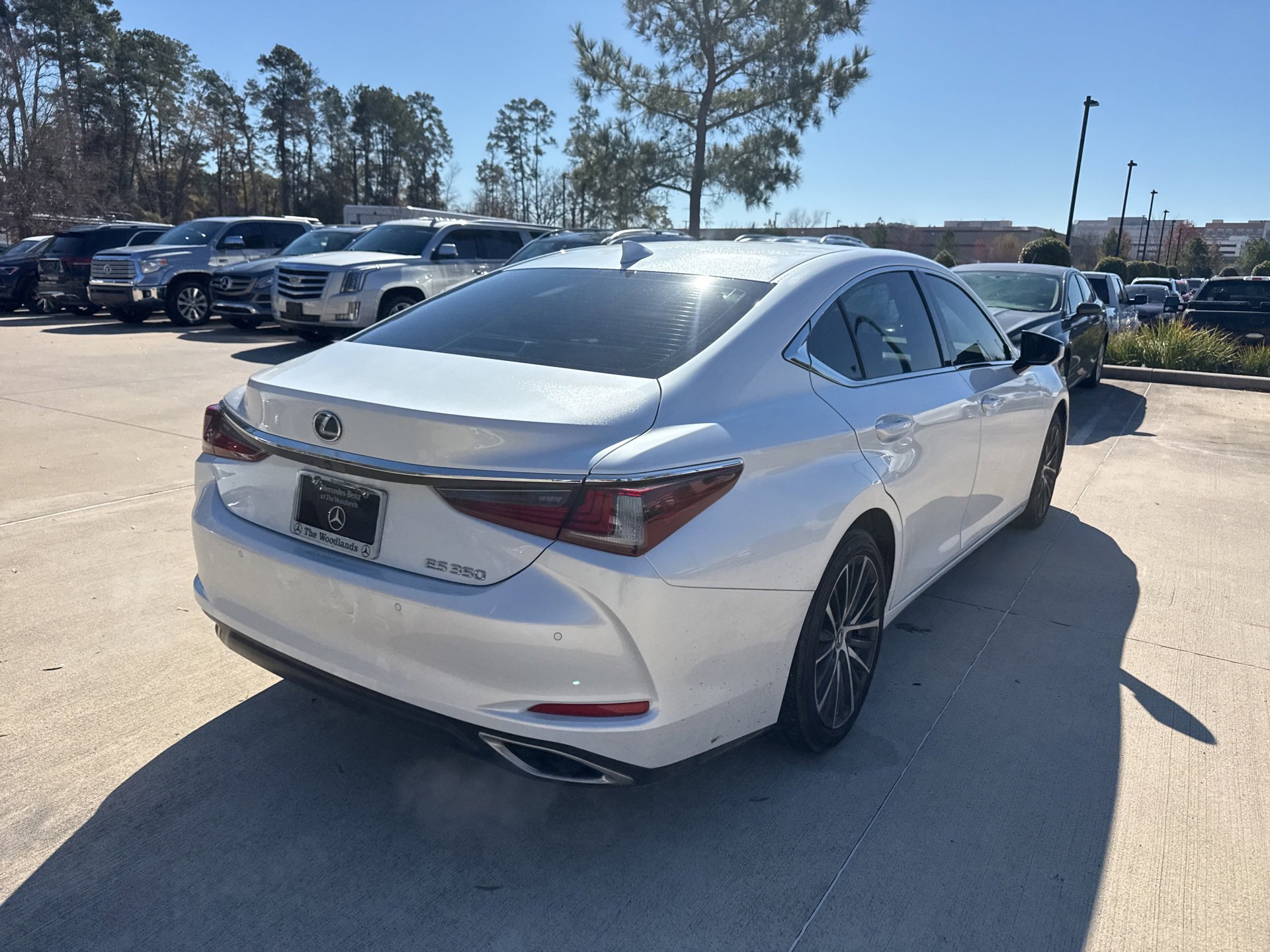 Used 2024 Lexus ES 350 w/ Premium Package image 4