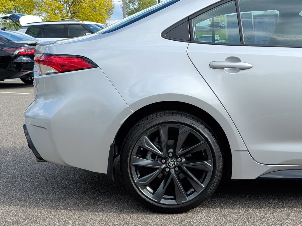 Certified 2025 Toyota Corolla SE FWD image 9
