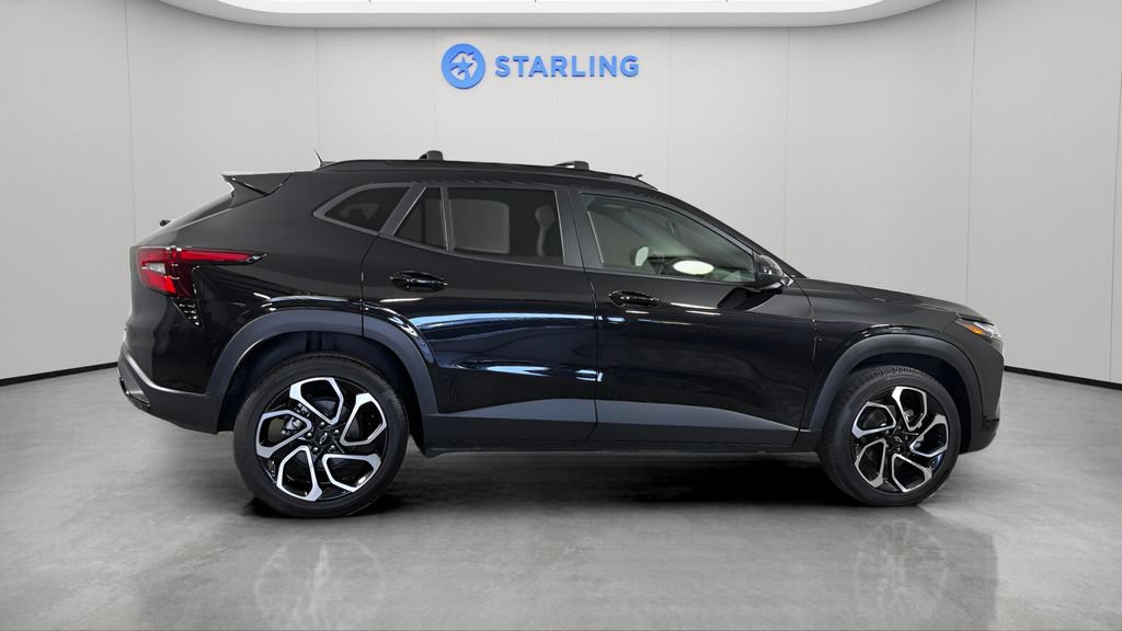 Certified 2024 Chevrolet Trax RS w/ Driver Confidence Package FWD image 11