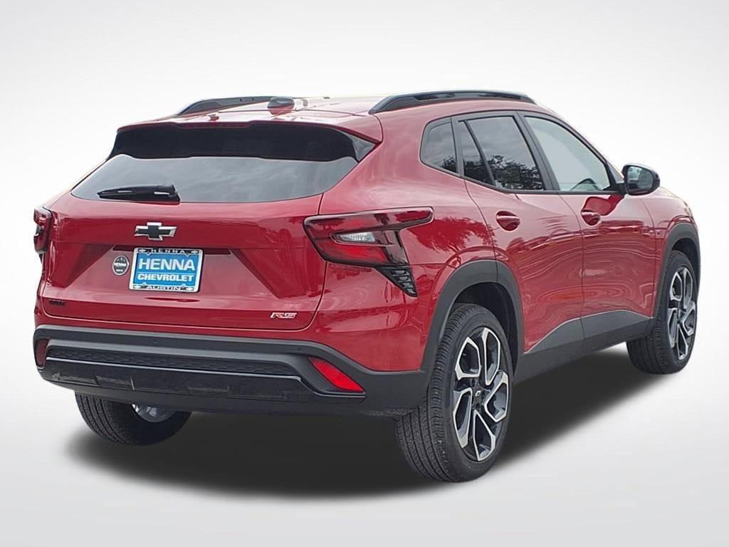 New 2026 Chevrolet Trax RS w/ Sunroof Package FWD image 4