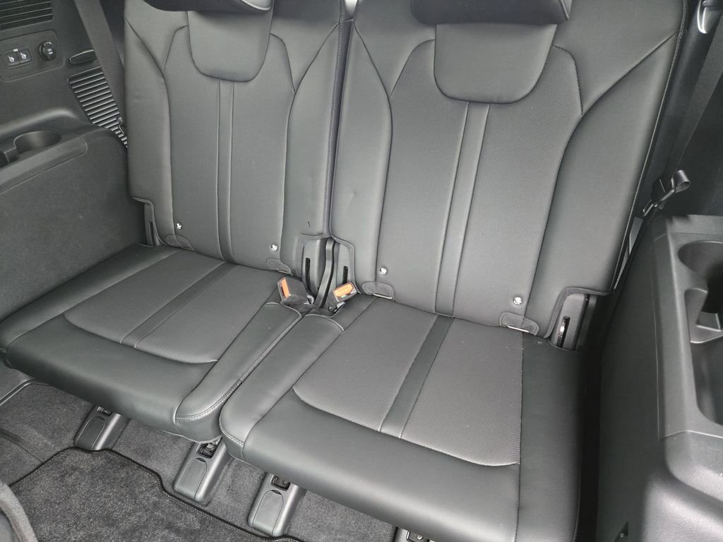 Certified 2025 Kia Sorento SX Prestige image 31