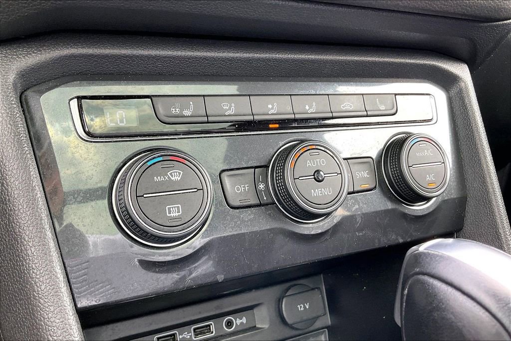 Used 2020 Volkswagen Tiguan SEL Premium R-Line image 26