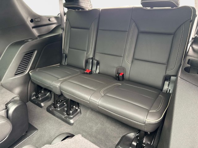 Used 2024 Chevrolet Tahoe Premier w/ Advanced Technology Package AWD/4WD image 6