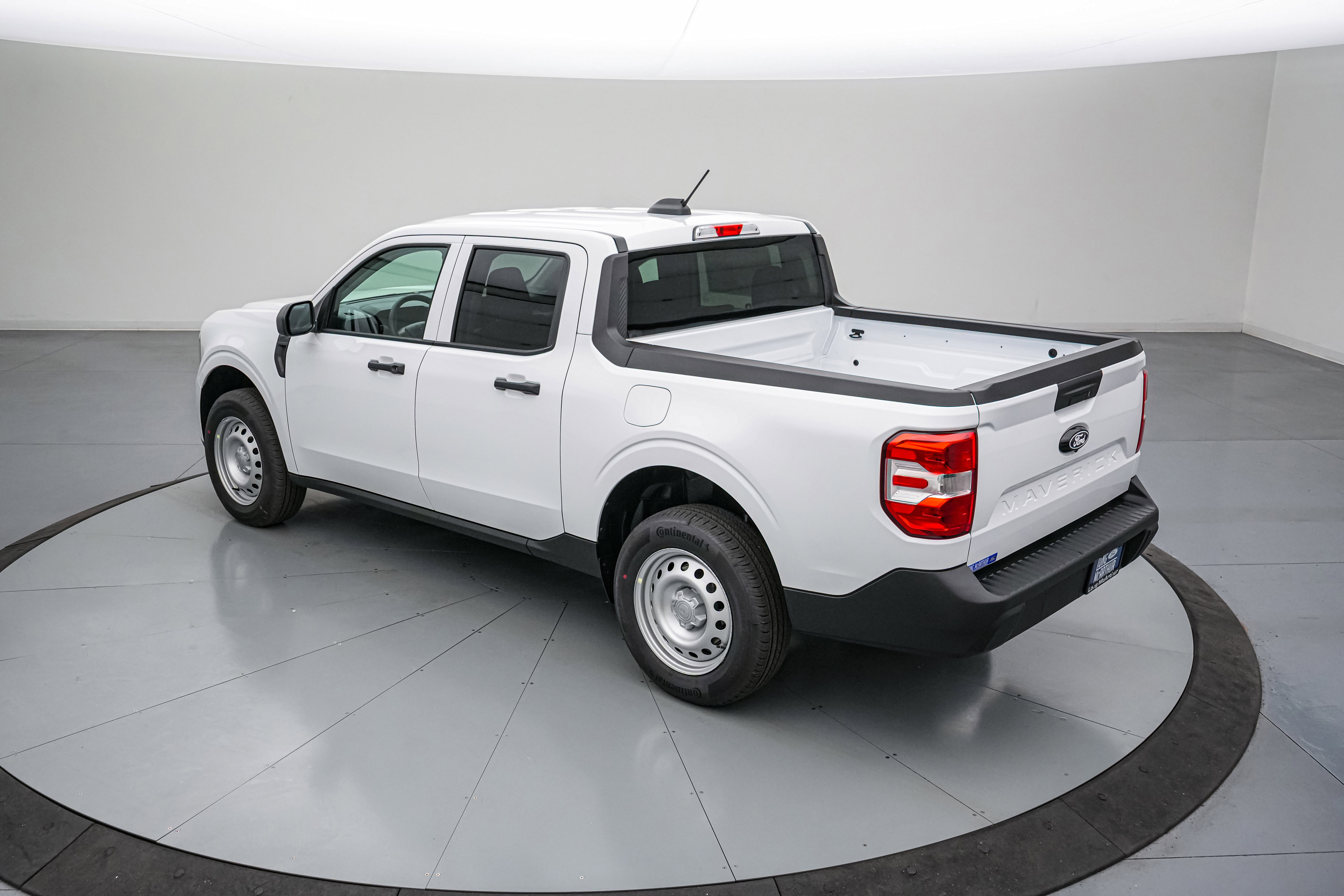 New 2026 Ford Maverick XL image 7
