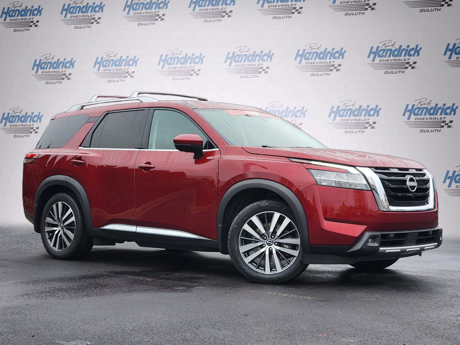 Used 2022 Nissan Pathfinder Platinum w/ Cargo Package image 2