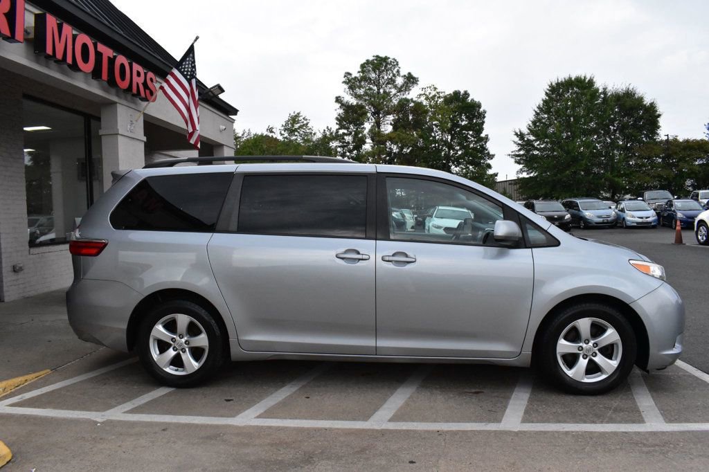 Used 2015 Toyota Sienna LE FWD image 6