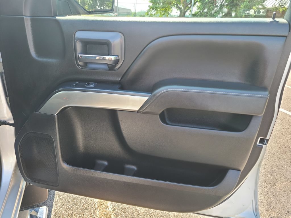 Used 2018 Chevrolet Silverado 1500 LT w/ All Star Edition AWD/4WD image 10