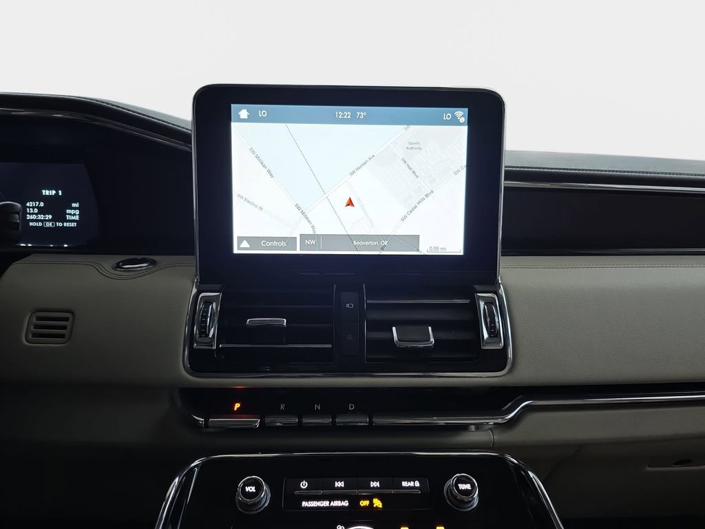 Used 2018 Lincoln Navigator L Reserve w/ Technology Package AWD/4WD image 22